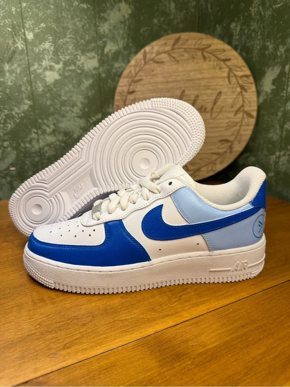Nike Air Force 1 Size 7.5 DD8959-100